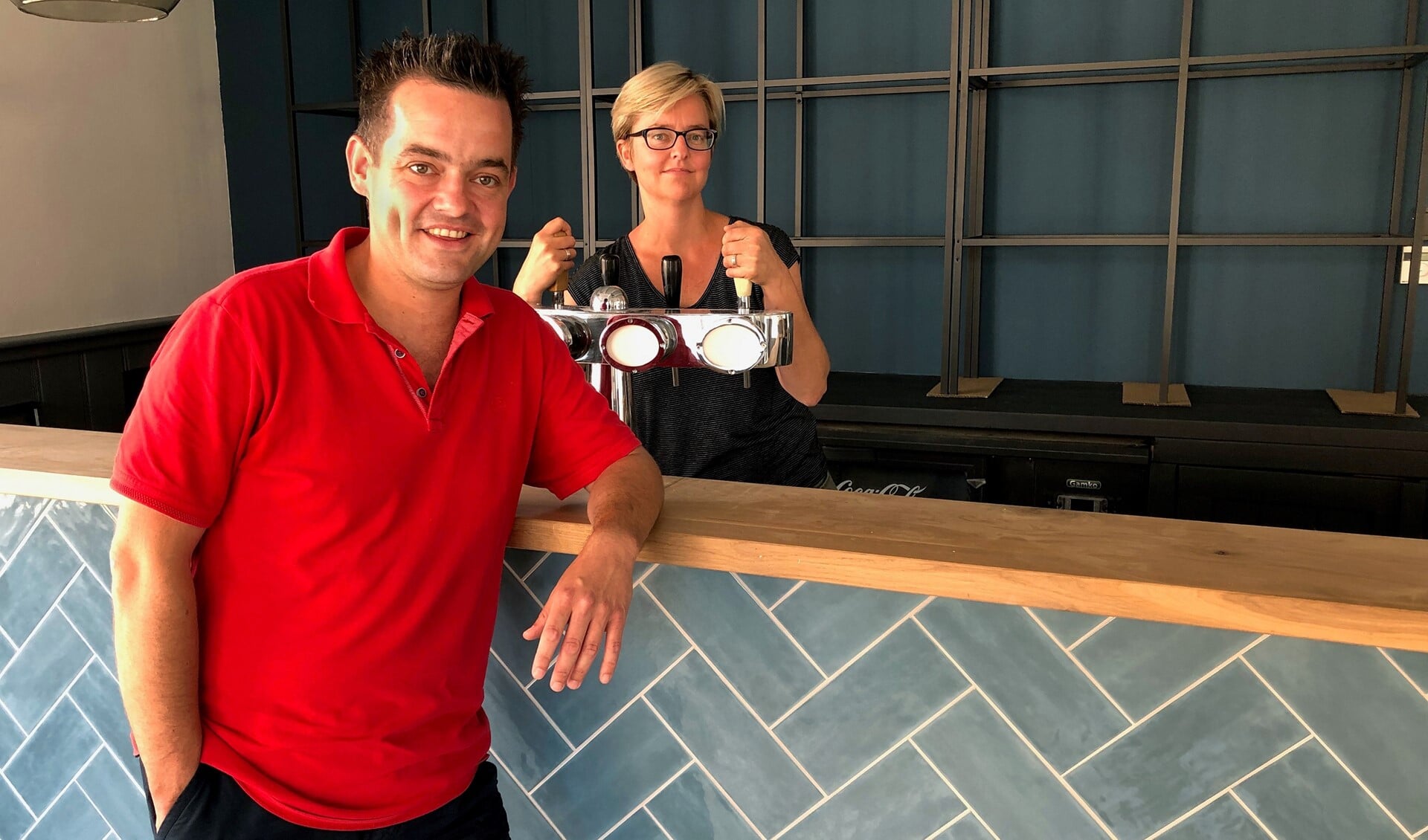 Linda Mol en Dennis Haarlink beginnen restaurant Enzovoort in Varsseveld. Foto: Miriam Szalata