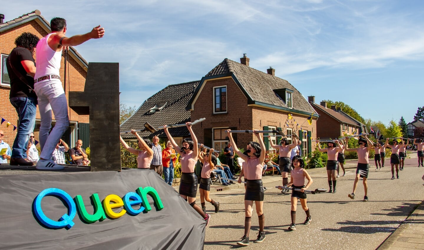 De publieksprijs was voor Queen en I want to break free van de Julianalaan. Foto: Achterhoekfoto.nl/Liesbeth Spaansen