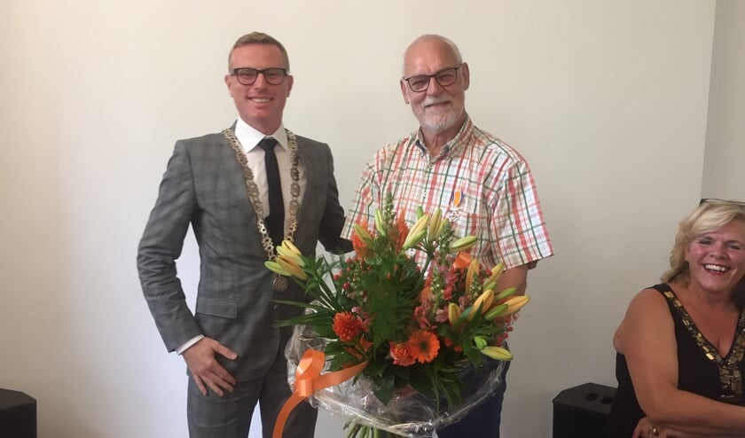Loco-burgemeester Willem Buunk en Wim Jansen. Foto: PR
