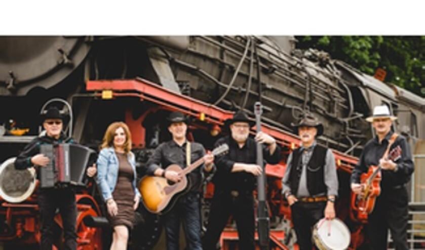 Sandra Vanreys met de band America Unlimited. Foto: PR