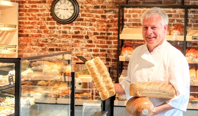 Ton Sloot is bakker in Keijenborg. Zijn vader en opa gingen hem hierin voor. Foto: Luuk Stam