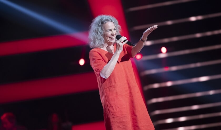 Josée van der Staak uit Vorden ziet bij de Blind Audition vier stoelen voor haar draaien. Foto: PR Talpa