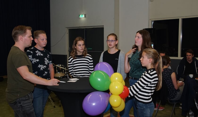 Fanfaretalenten overleggen. Foto: Frank Vinkenvleugel