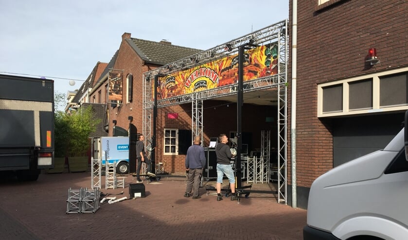 De voorbereidingen op de kermis zijn in volle gang in Lichtenvoorde. Foto: René Eikelkamp