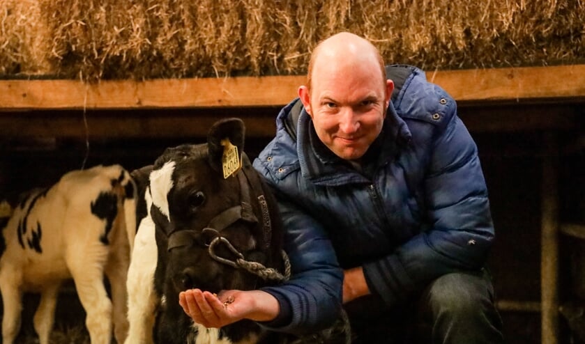 Davy Neerhof heeft het erg naar zijn zin op zorgboerderij De Lindeboom. "Dieren verzorgen is mijn passie. Ze geven me rust, zeker als ik gestrest ben."