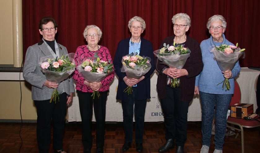 De jubilarissen van de Vrouwen van Nu. Foto: Frank Vinkenvleugel
