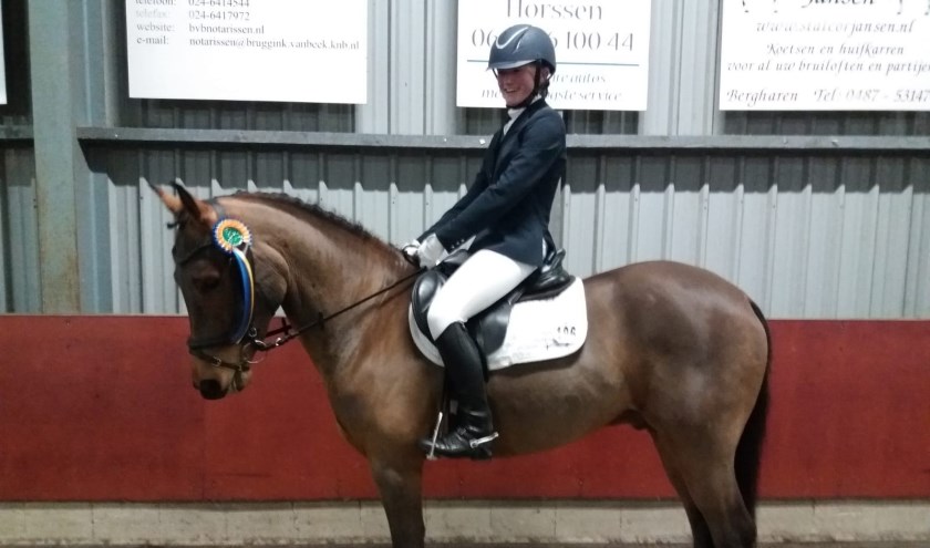 Chantal Nijhof met haar pony Kwint van Orchid's. Foto: eigen foto