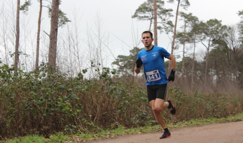 Jordy Kloet op weg naar de zege op de 10 km. Foto: Mark Heister
