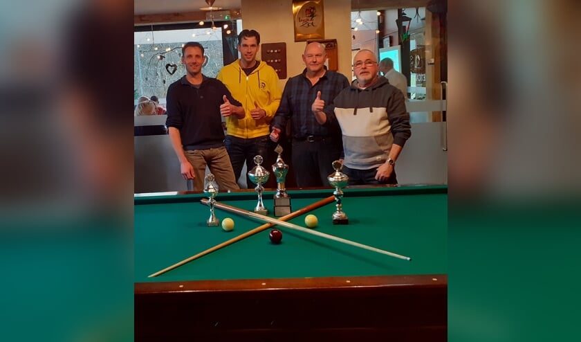Finalisten van biljartvereniging De Veldhoek Johan Teunissen, Martijn Dijkman, Marti Eenink en Martin Bergsma. Foto: PR