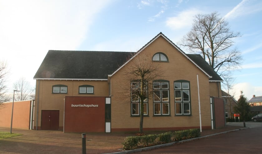 Nieuwjaarswensen met een borrel in het Buurtschapshuis. Foto: PR