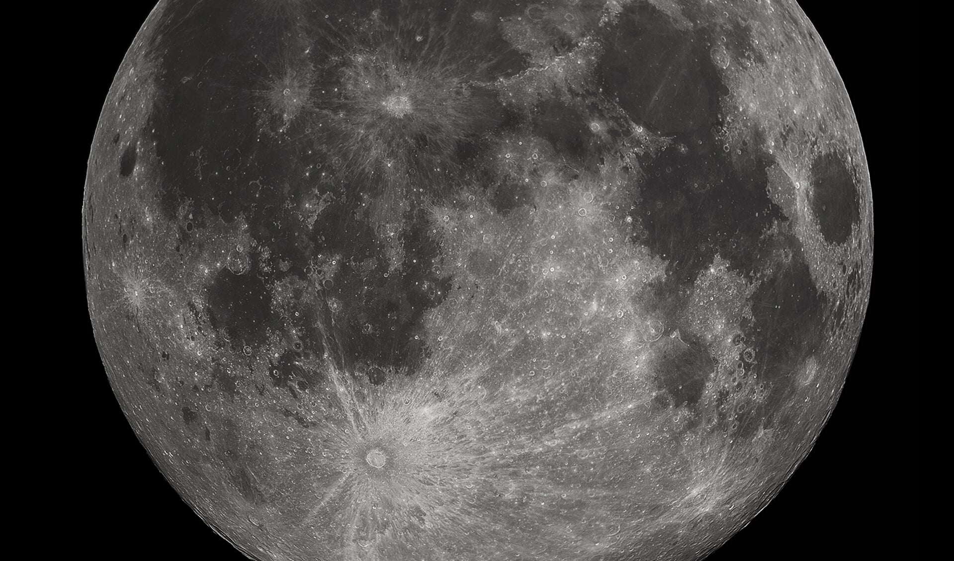 Volle maan rond Zieuwent. Foto: Gregory H. Revera/Wikimedia Commons