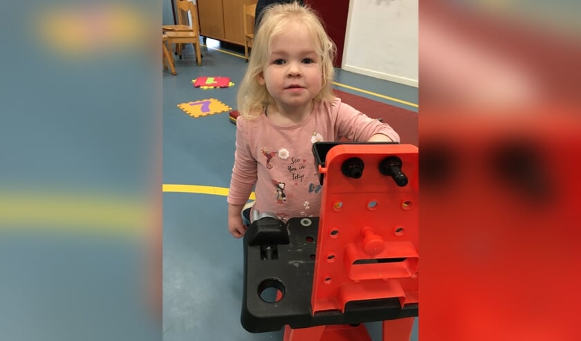 Romee Stroet geniet van het spelen bij Peuterfun. Foto: PR
