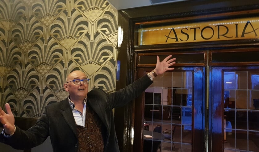 Ronald Douglas in Theater Astoria heeft zin in een intiem, speels en swingend optreden op zondag 26 januari! Foto: Han van de Laar