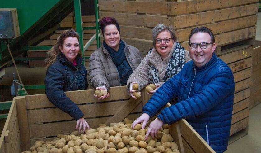 Zwarte Markt commissie Germaine Goossens, Inge Slotboom, Elise Wiendels en Remko Offringa. Foto: Liesbeth Spaansen