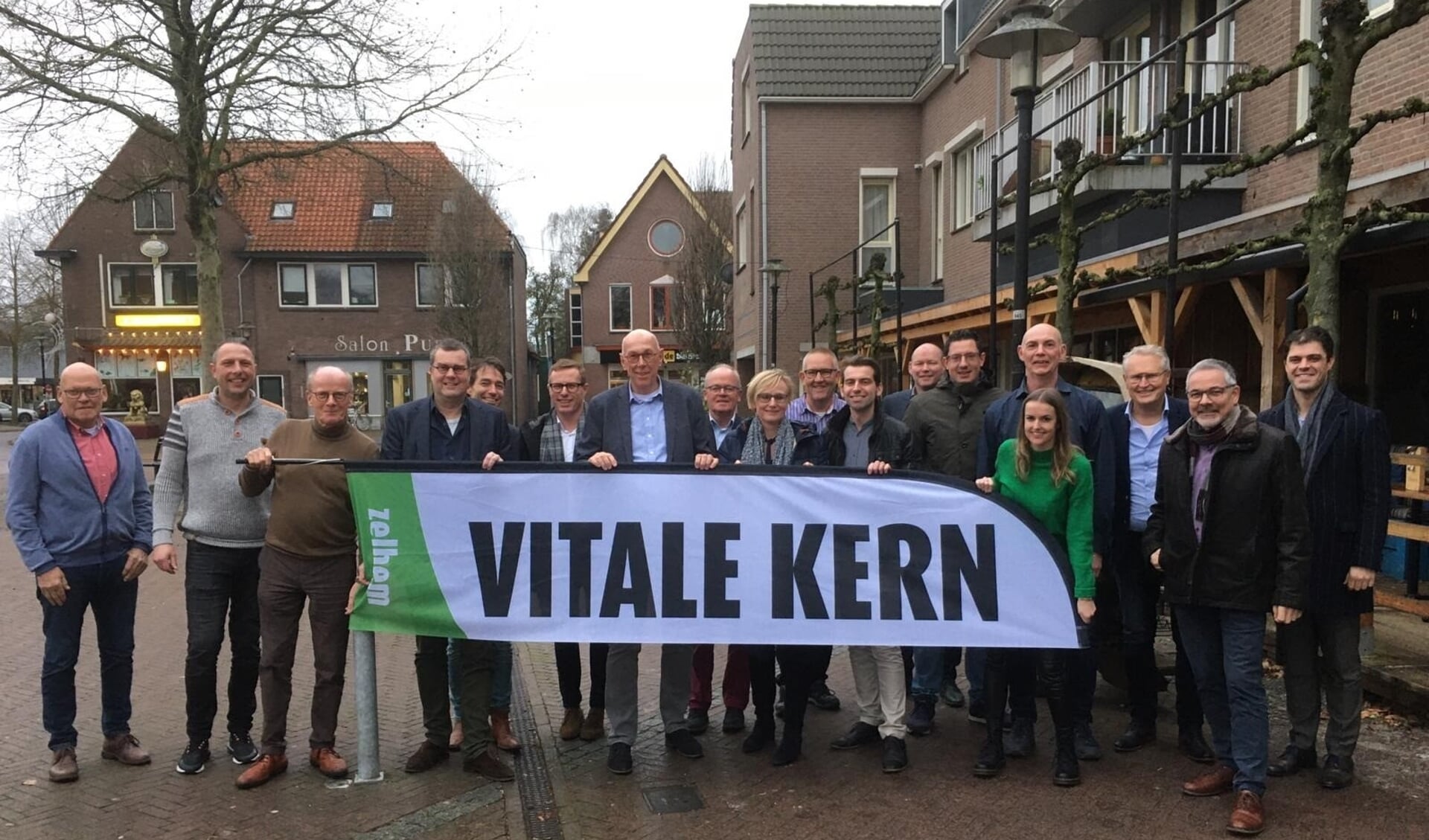 Werkgroep Vitale Kernen Zelhem ontvangt het college van burgemeester en wethouders van Bronckhorst. Foto: werkgroep Vitale Kernen Zelhem