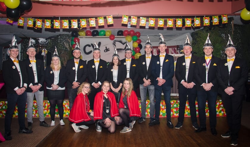 De Ketsmennekes uit Mariënvelde maken zich op voor een spectaculaire onthulling van het nieuwe prinsenpaar.