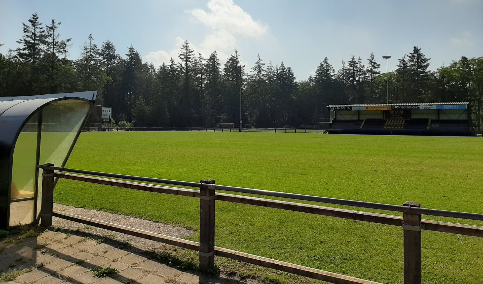 Het is momenteel in het weekeinde leeg op sportpark 't Grote Veld van VV Vorden nu er geen wedstrijden worden gespeeld.  Foto: VV Vorden 