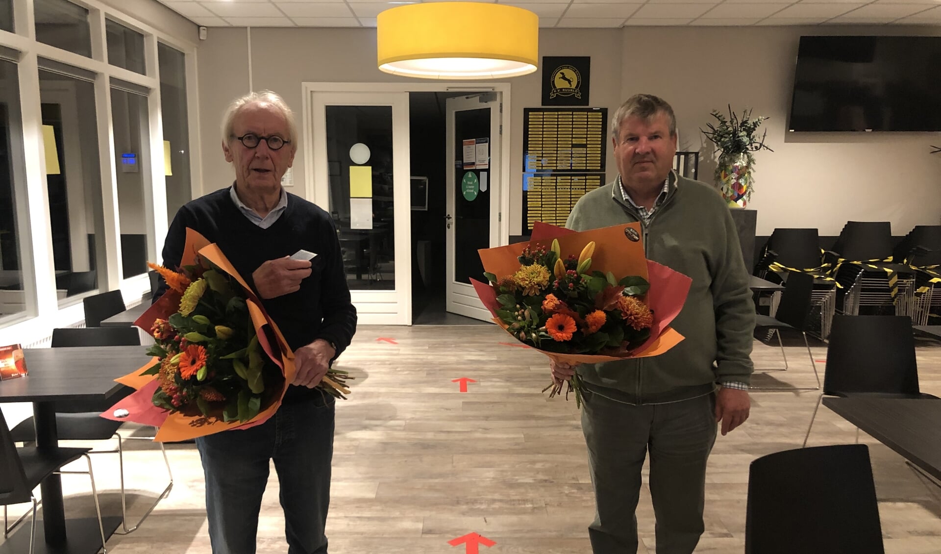 De twee nieuwe 'Leden van Verdienste': Martin Wiegerinck (l) en Henk Lusink. Foto: VV Ruurlo
