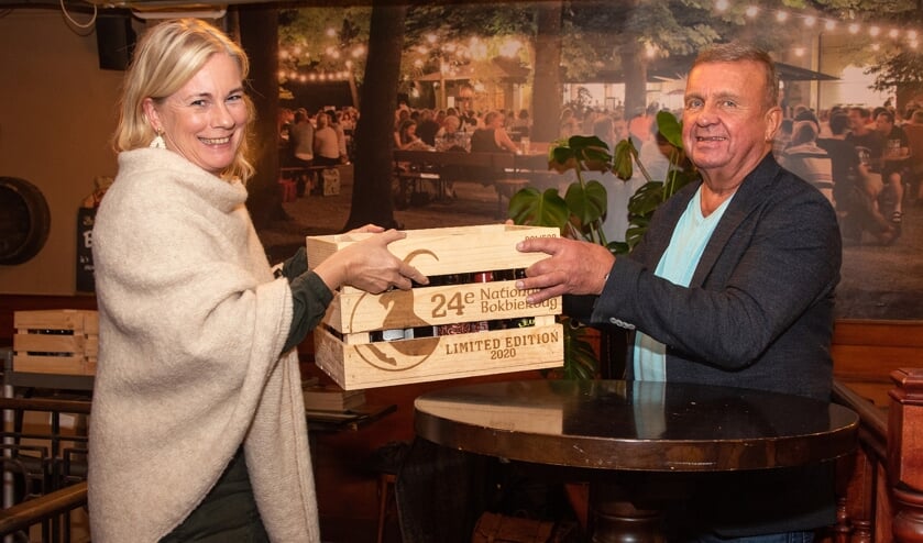 Burgemeester Annemieke Vermeulen en Cor ten Barge. Foto's: Willem Feith