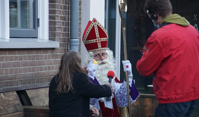 Sint Nicolaas tijdens de opnamen voor Dinxperse Sinterklaasjournaal. Foto: Frank Vinkenvleugel