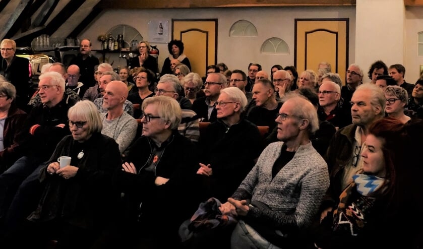 <p>Achterhoeks Kunstcafé-avond. Foto: Bart Willems</p>