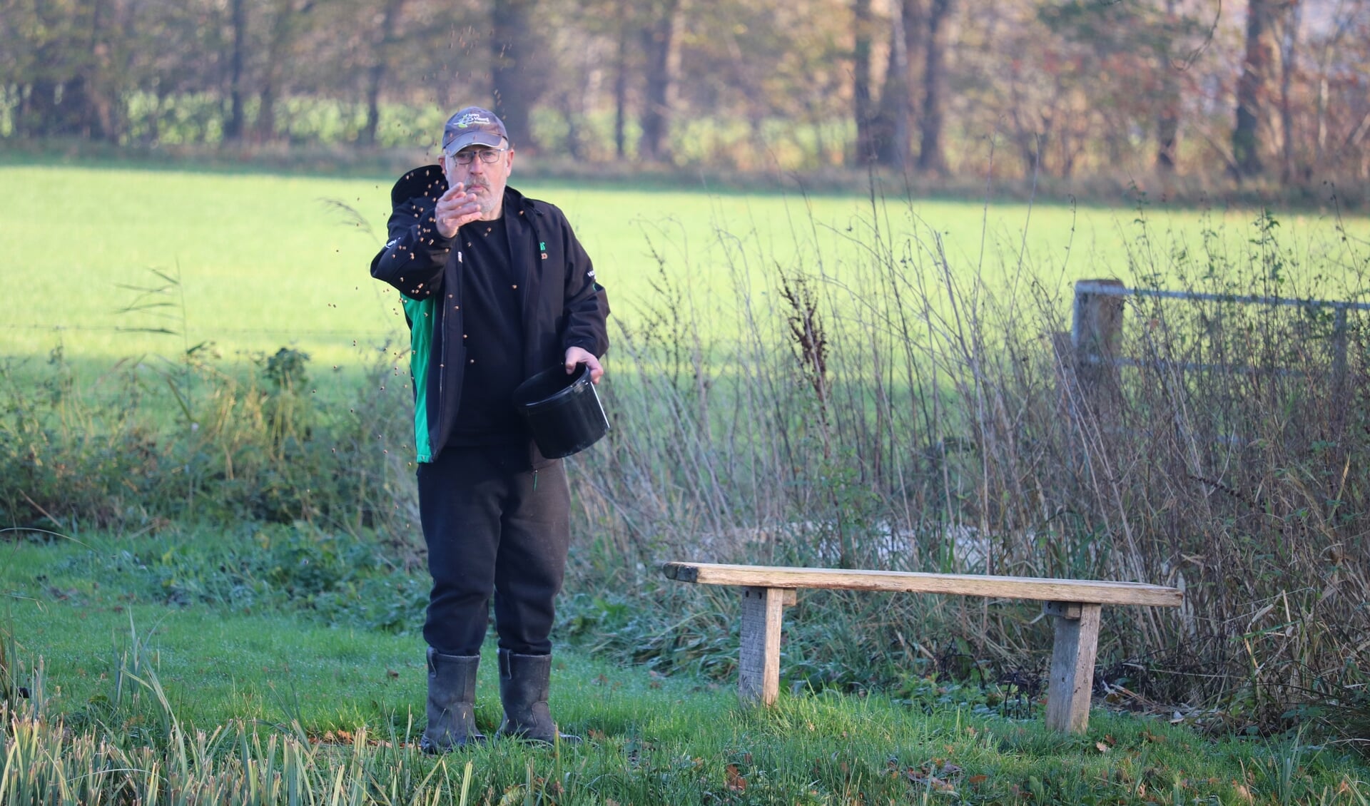 Rob Driessen is de vis aan het bijvoeren. Foto: Arjen Dieperink