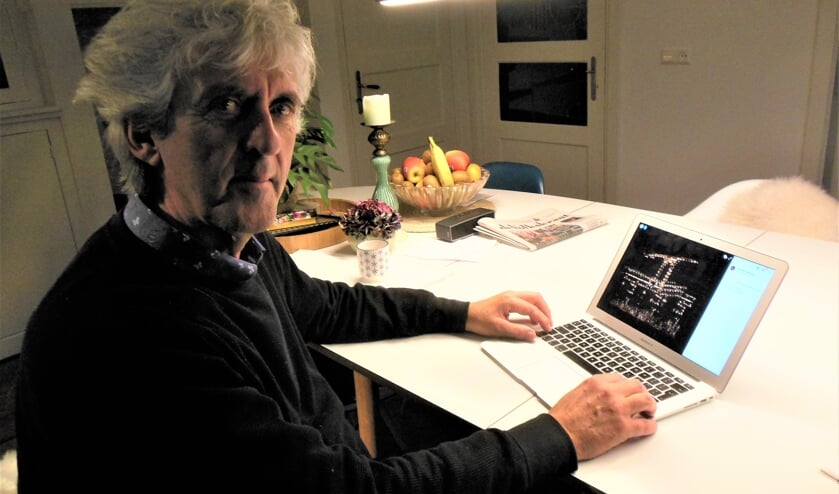 <p>Willem Geerken hoopt dat er weer hoop gloort voor de duistere toekomst van de Warnsveldse Gondelvaart. Foto: Eric Klop</p>