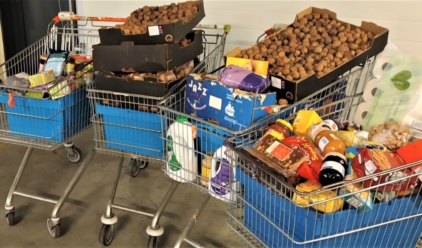 <p>Eerder deze maand was de oogst vier winkelwagens vol. Worden het er deze keer tien? Foto: PR </p>