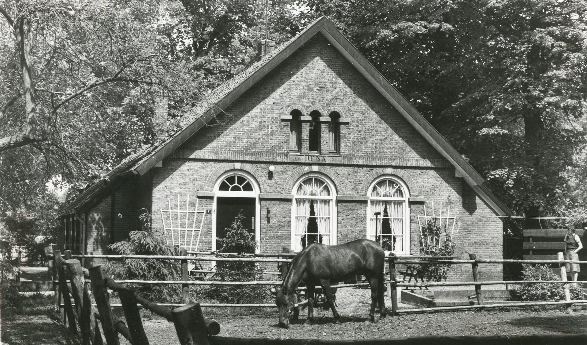 De voormalige boerderij Jena (1851) in Hummelo, genoemd naar de plaats waar baron H.J.C.J. van Heeckeren van Enghuizen slag heeft geleverd. Foto: H.B.A. Meijerink I, collectie Erfgoedcentrum Achterhoek en Liemers