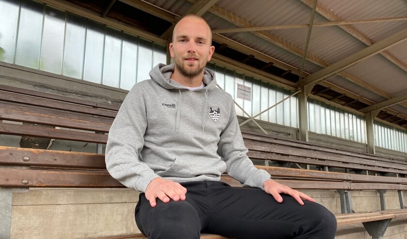 Hidde Jurjus in het stadion van KFC Uerdingen. Foto: KFC Uerdingen 05