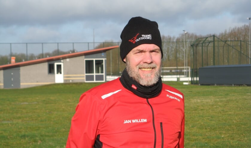 Jan Willem Hengeveld van Outdoor Winterswijk op de locatie waar de hinderniscombinatie wordt gebouwd. Foto: Bart Kraan