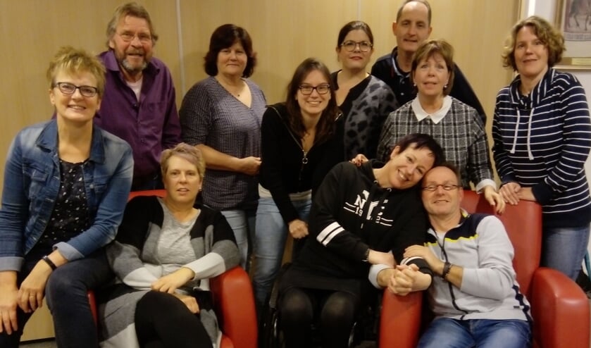 De cast van 'Alarmfase 1 met golfballetjes'.