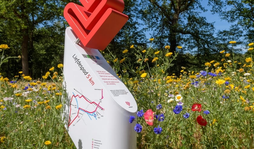 Het Liefdespad is geen gewone wandelroute, maar een 'heel bijzondere belevenis'", geeft initiatiefnemer Bert van Zijtveld aan. Foto: Casper Meenink