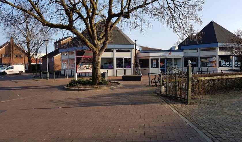 OP de plek van de bibliotheek komt het activiteitenplein.