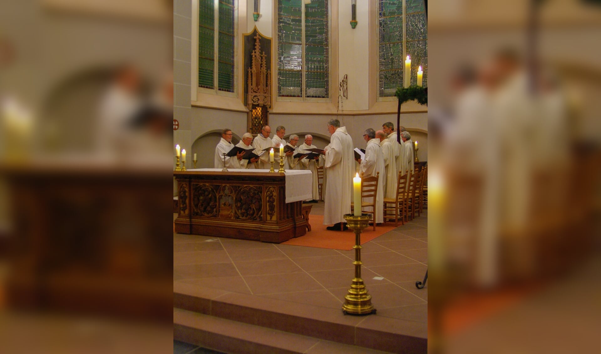 Het Gregoriaans Getijdenkoor van de St. Janskerk te Zutphen voert het koorgebed als een van de weinige in Nederland uit in het Latijn. Archieffoto: PR