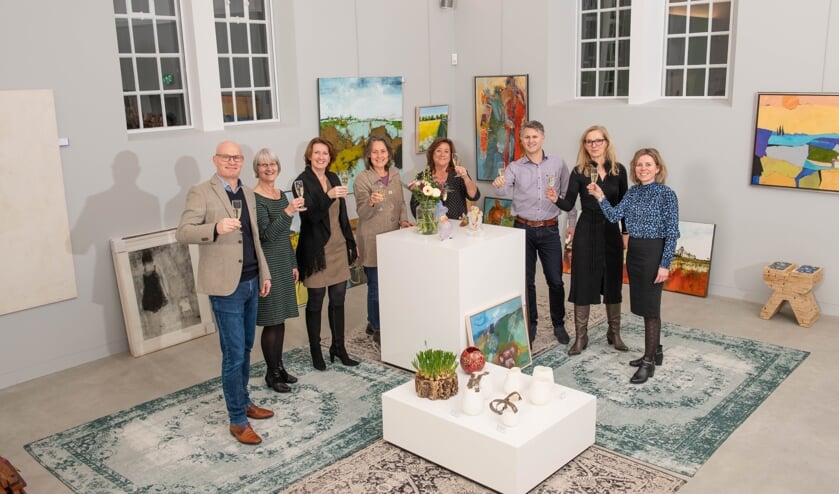 De mensen van kunst of Art en de mensen van de Kunstuitleen Stadsmuseum. Foto: Carlo Stevering