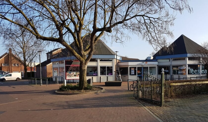 OP de plek van de bibliotheek komt het activiteitenplein.