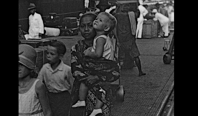 Scène uit de film 'Ze noemen me Baboe'. Foto: Luxor Zutphen