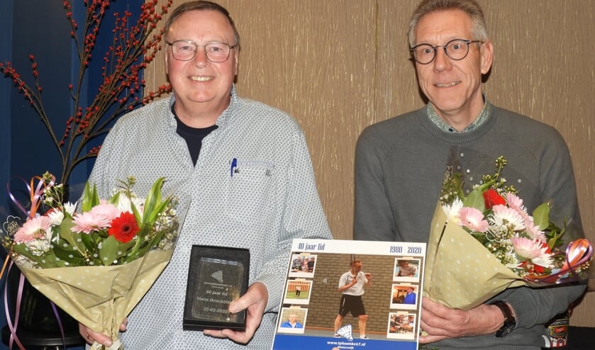 Jubilarissen Hans en Eric. Foto: Erwin Ruesink