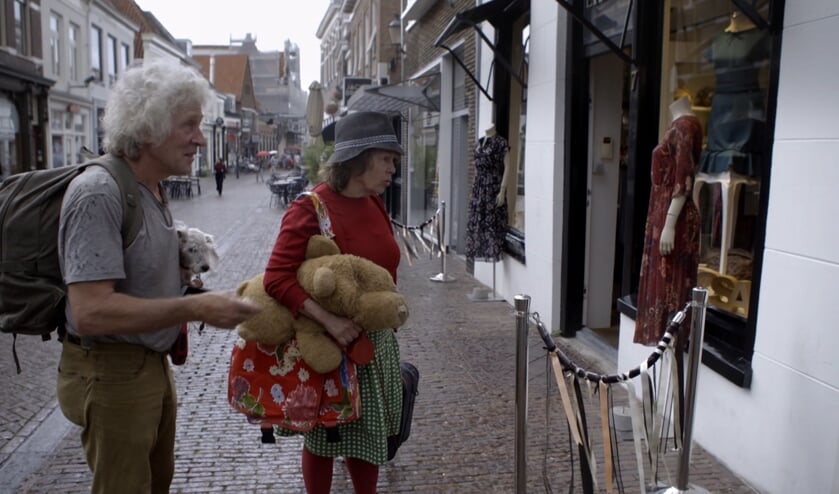 Circuskoppel Mayka en Paulo uit Hummelo verkent Amersfoort. Foto: NTR