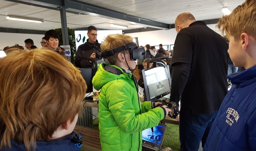 Zelf ervaren hoe het is om heftruck te rijden met heftrucksimulator op een VR-bril. Foto: PR