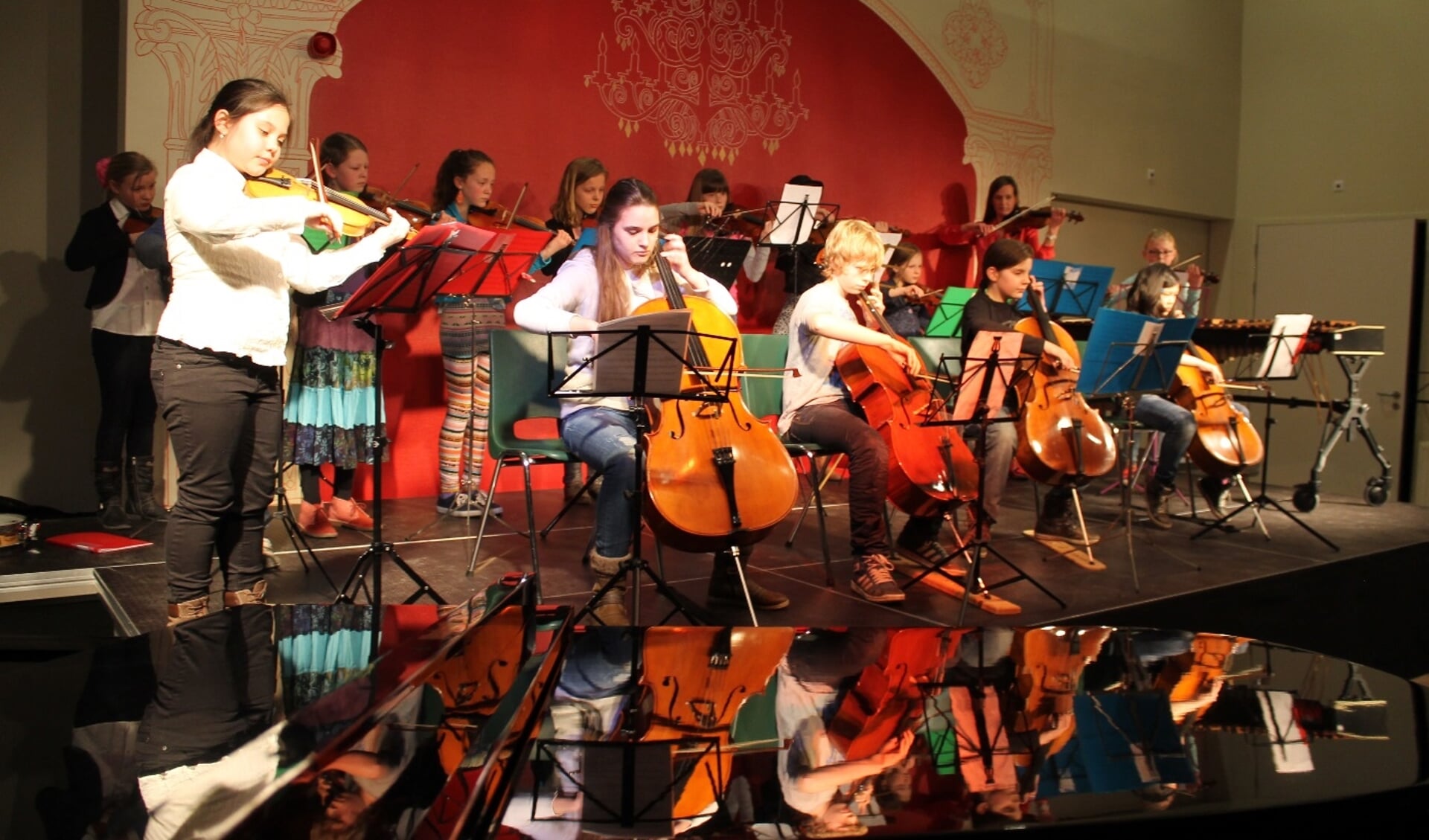 Het Segno strijkorkest tijdens Segno in Concert. Foto: Archief Segnocollectief.