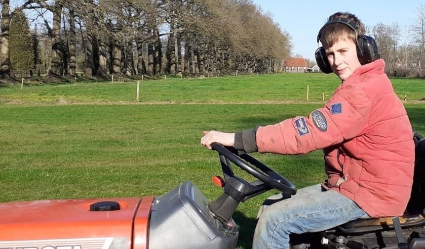 Jelle aan het werk op het Heurns Veld. Foto: PR