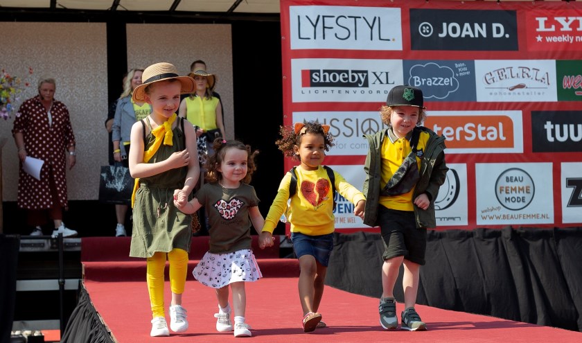 Deelnemertjes aan de modeshow van 2019. Foto: Jorieke Philippi/archief Achterhoek Nieuws