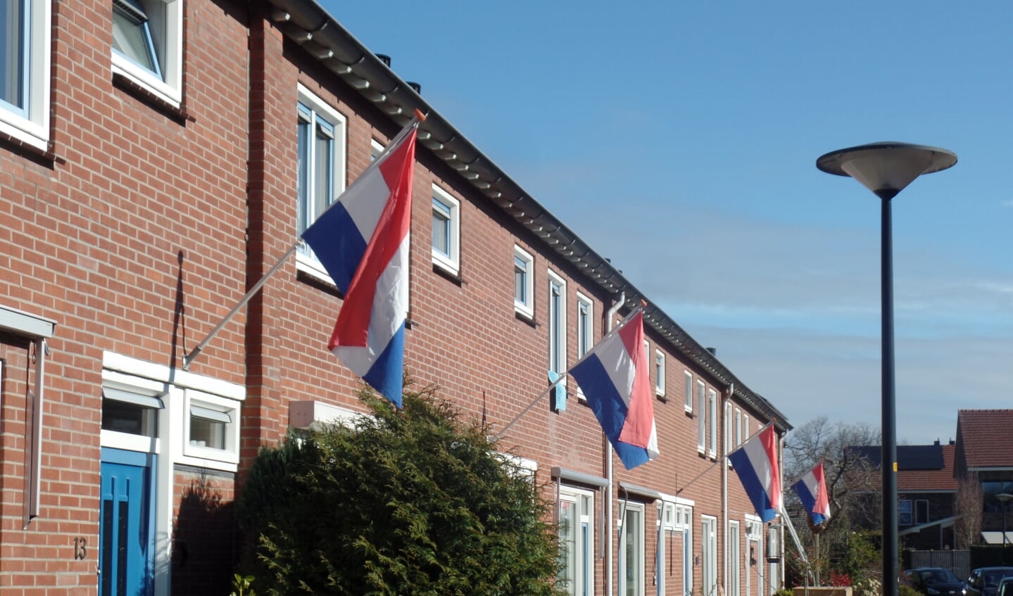 De Nachtegaalstraat was ook voorzien van de nodige vlaggen. Foto: Jan Hendriksen.  