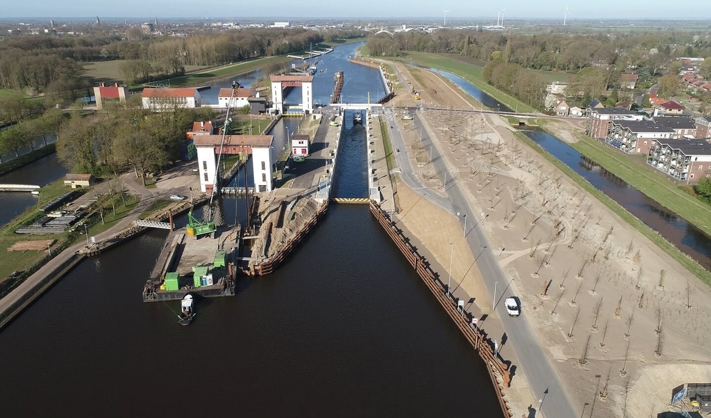 Dronebeeld van het sluizencomplex in Eefde, ook te vinden op Youtube. Foto: PR