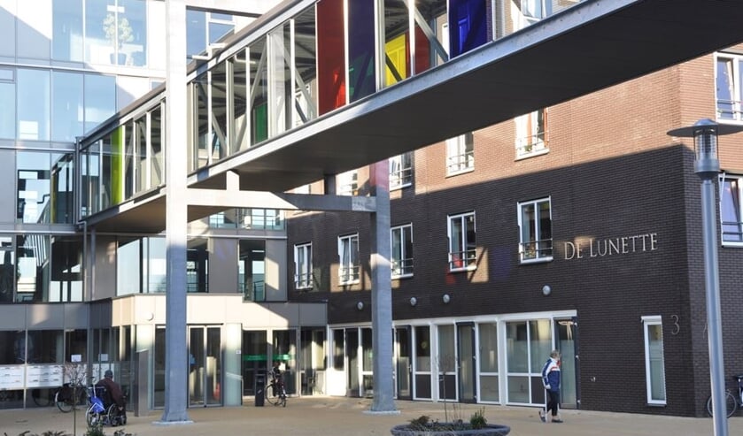 Een lege appartementengang van de afdeling Vischpoort in De Lunette is omgebouwd tot corona-afdeling. Foto: PR