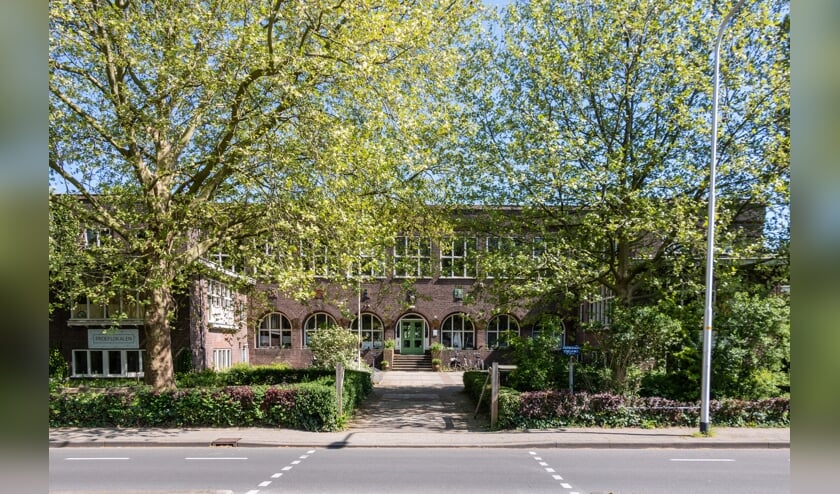 De Meisjesvakschool aan het Vispoortplein. Foto: Henk Derksen