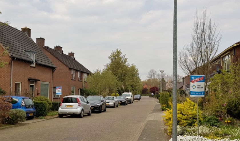Welke woningbehoefte bestaat er bij woningzoekers in Baak? Koop of huur? Vrijstaand, twee-onder- één kap, rijtjeswoning? Een enquête moet antwoord geven op deze vragen. Foto: Alice Rouwhorst