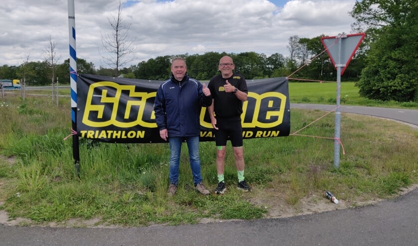 Dick Makkink en Henk Harenberg na afloop van de marathon. Foto: Rob Stevens